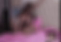 Mujer casada irrumpiendo para follar por la noche