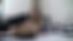 Mujer madura en lenceria en porno de animales
